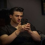 تصویر پروفایل شاهرخ