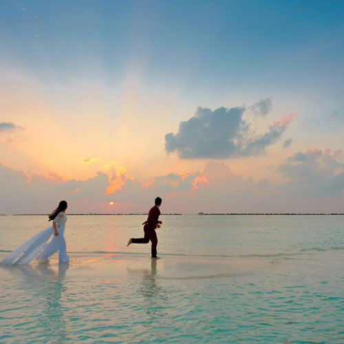 سایتآغازنو ایرانی است؟